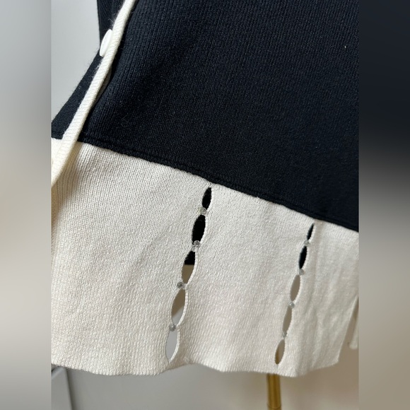 Oversized Women’s Collared Sweater - Picture 8 of 11